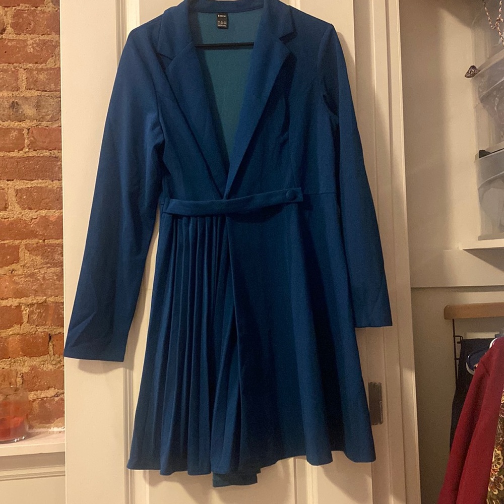 Never worn - Collared, ruffle dress.